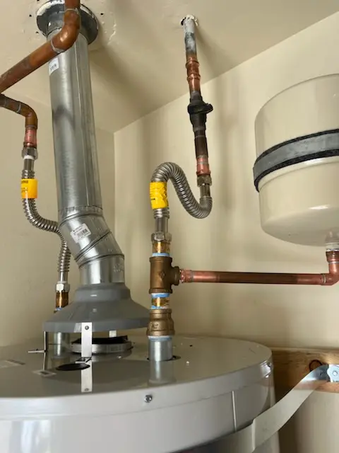 Water heater installation and plumbing repair in Villa Del-Ray